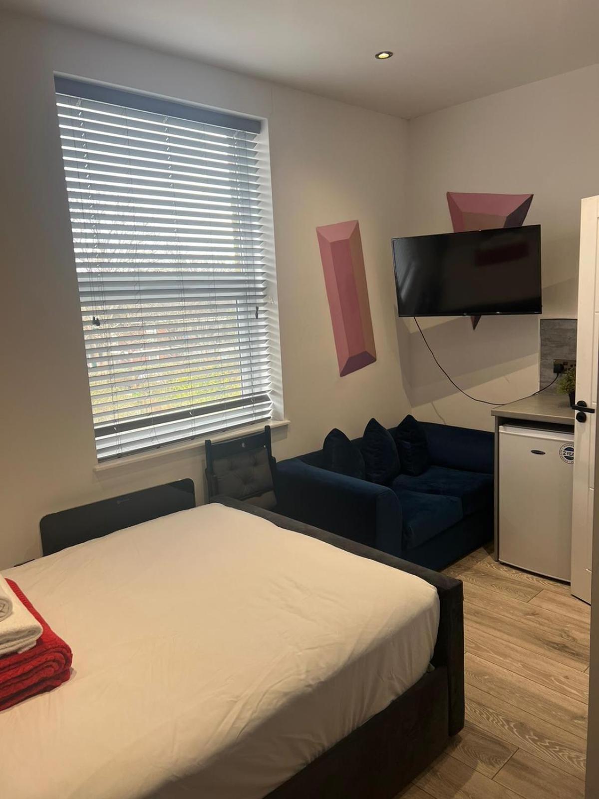 Gasthuis Serviced Ensuite Double - Near Greenwich Park - The O2 Arena - Nearby Transport Links To - New Cross Station - Lewisham Se14 *